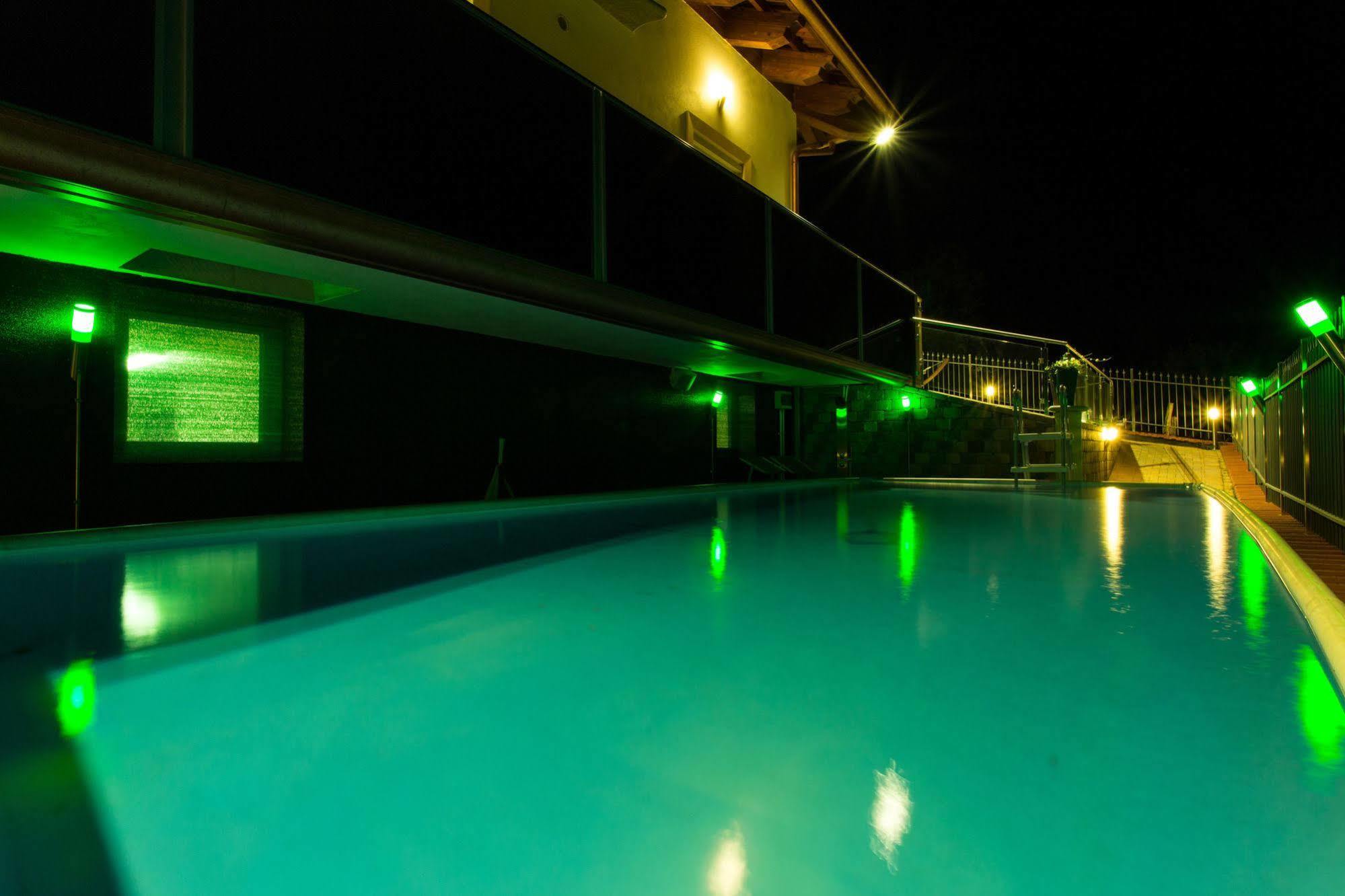 Roddi Wellness Suite Na' Canuna' מראה חיצוני תמונה